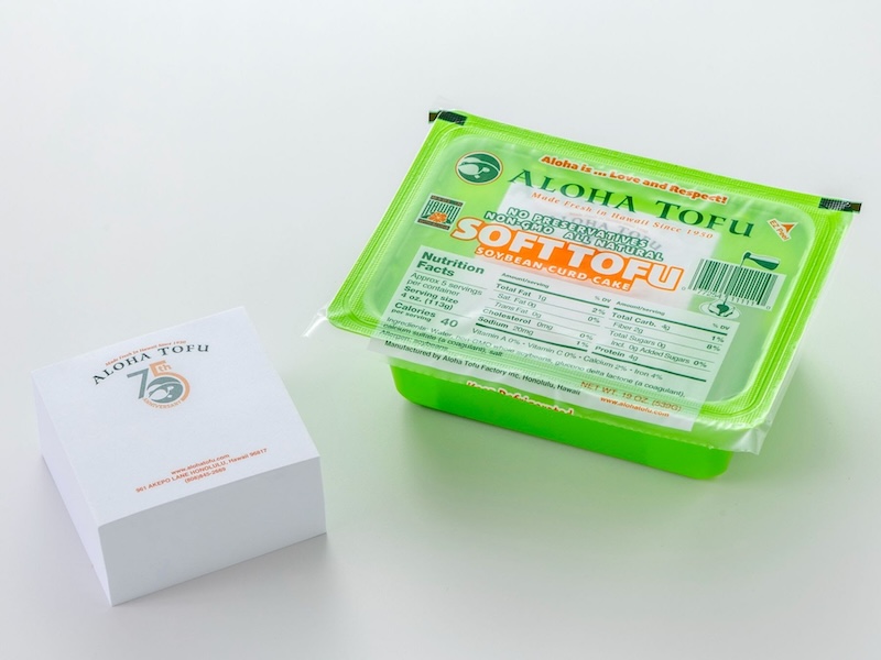 ハワイの老舗豆腐ブランド「アロハ豆腐」が創業75周年で市議会より認定